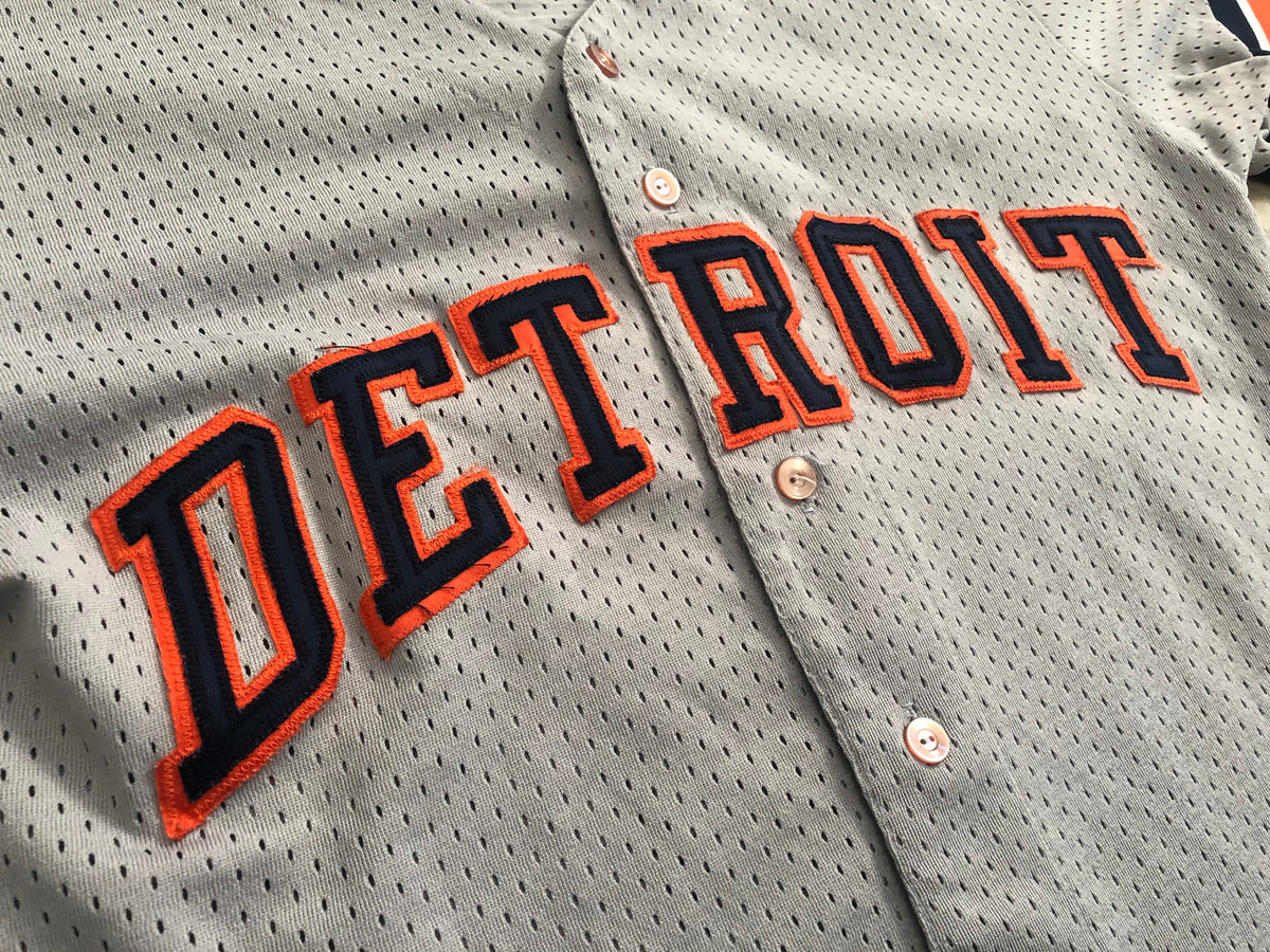 Detroit Tigers Majestic Brand Button Up Jersey XL Rare Black & White Style  EUC!