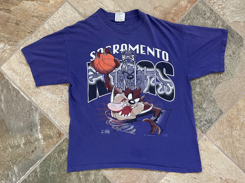 Vintage Sacramento Kings Looney Tunes Taz Basketball Tshirt, Size Large