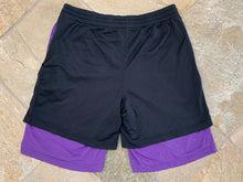 Load image into Gallery viewer, Vintage Starter Basketball Shorts, Size Large