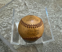 Load image into Gallery viewer, Vintage Oakland Oaks Lefty O’Doul Secretarial Autographed Signed PCL Baseball ###