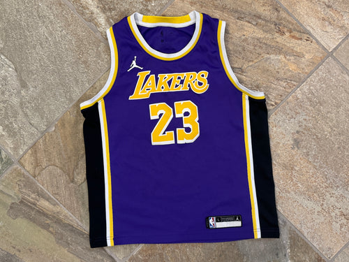Los Angeles Lakers LeBron James Nike Basketball Jersey, Size Youth Large, 14-16
