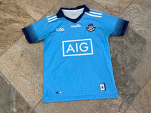 Load image into Gallery viewer, ATH Cliath Dublin O’Neills Soccer Jersey, Size Youth Medium, 10-12