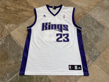 Load image into Gallery viewer, Vintage Sacramento Kings Kevin Martin Adidas Basketball, Size Large