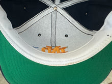 Load image into Gallery viewer, Vintage Notre Dame Fighting Irish New Era Snapback College Hat