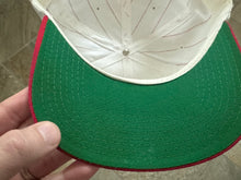 Load image into Gallery viewer, Vintage UNLV Runnin’ Rebels Starter Snapback College Hat