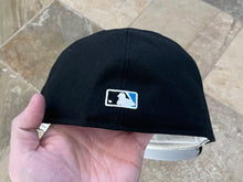 Load image into Gallery viewer, Vintage Toronto Blue Jays New Era Pro Fitted Baseball Hat, Size 7 3/8