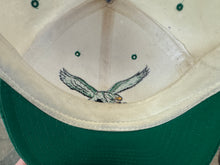 Load image into Gallery viewer, Vintage Philadelphia Eagles Starter Snapback Football Hat