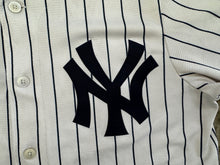 Load image into Gallery viewer, New York Yankees Aaron Judge Majestic Baseball Jersey, Size Medium