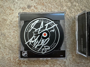 Philadelphia Flyers Autographed NHL Hockey Game Pucks, Claude Giroux ###