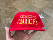 Load image into Gallery viewer, Vintage Kansas City Chiefs Starter Bar Snapback Football Hat