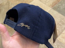 Load image into Gallery viewer, Vintage Syracuse Orangemen Signature Bar Script Snapback College Hat