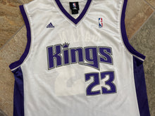Load image into Gallery viewer, Vintage Sacramento Kings Kevin Martin Adidas Basketball, Size Large