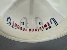 Load image into Gallery viewer, Vintage Cleveland Indians 1997 AL Champions Starter Snapback Baseball Hat