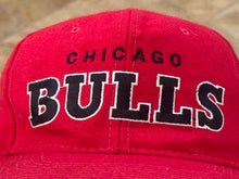 Load image into Gallery viewer, Vintage Chicago Bulls Starter Arch Snapback Basketball Hat