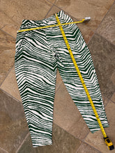 Load image into Gallery viewer, Vintage Seattle Supersonics Zubaz Basketball Pants, Size Medium