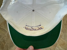 Load image into Gallery viewer, Vintage Washington Huskies Sof Bill Youngan Bar Script Snapback College Hat
