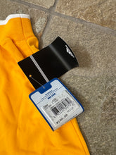 Load image into Gallery viewer, Vintage Los Angeles Lakers Adidas Warmup Basketball Jacket, Size Medium