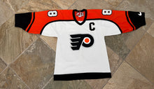 Load image into Gallery viewer, Vintage Philadelphia Flyers Eric Lindros Nike Hockey Jersey, Size Small