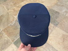 Load image into Gallery viewer, Vintage New York Yankees Youngan Pill Box Snapback baseball Hat