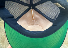 Load image into Gallery viewer, Vintage Sea World Theme Park Snapback Hat ***