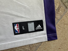 Load image into Gallery viewer, Vintage Sacramento Kings Kevin Martin Adidas Basketball, Size Large