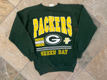 Load image into Gallery viewer, Vintage Green Bay Packers Football Sweatshirt, Size Youth Large, 12-14
