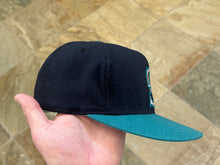 Load image into Gallery viewer, Vintage Seattle Mariners New Era Pro Fitted Baseball Hat, Size 7 1/8