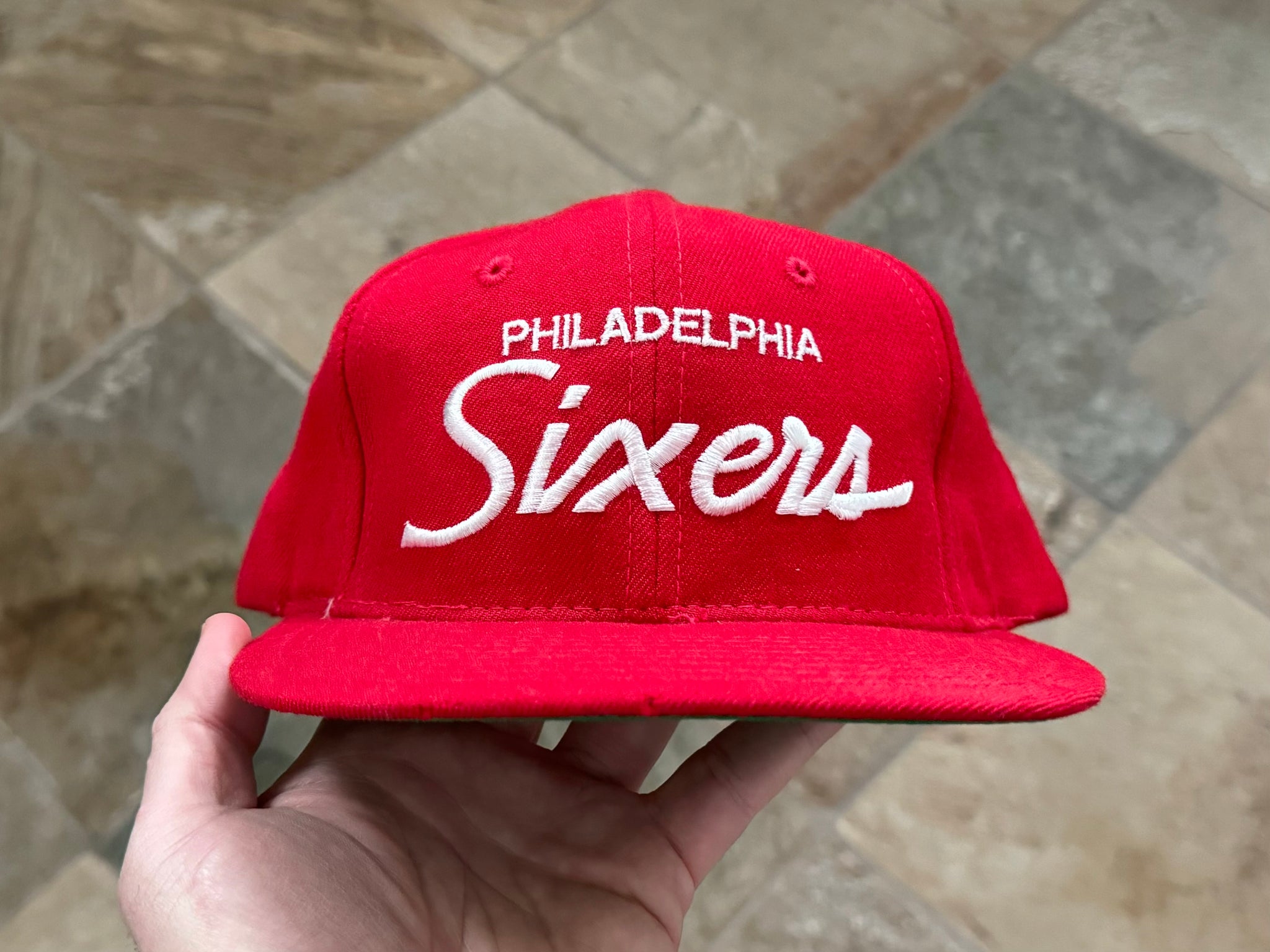 Vintage sports specialties script Philadelphia sixers wool newest pro snapback hat. s