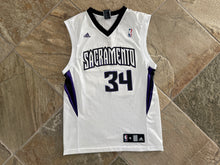 Load image into Gallery viewer, Vintage Sacramento Kings Jason Thompson Adidas Basketball Jersey, Size Medium