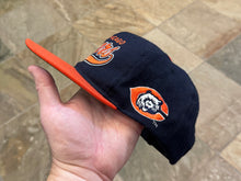 Load image into Gallery viewer, Vintage Chicago Bears Starter Tailsweep Snapback Football Hat