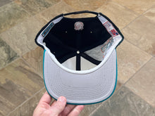 Load image into Gallery viewer, Vintage New York Islanders Sports Specialties Laser Snapback Hockey Hat