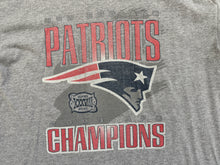 Load image into Gallery viewer, Vintage New England Patriots Super Bowl XXXVIII Champions Football TShirt, Size Large