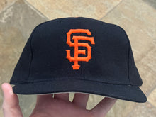 Load image into Gallery viewer, Vintage San Francisco Giants New Era Pro Fitted Baseball Hat, Size 7 1/2