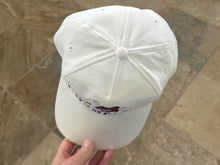 Load image into Gallery viewer, Vintage Cleveland Indians 1997 AL Champions Starter Snapback Baseball Hat