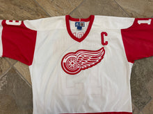 Load image into Gallery viewer, Vintage Detroit Red Wings Steve Yzerman Starter Hockey Jersey, Size XL