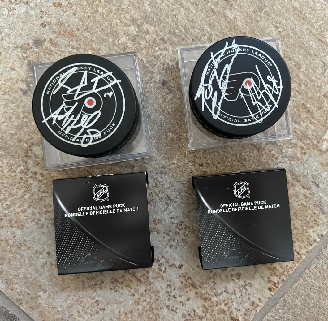 Philadelphia Flyers Autographed NHL Hockey Game Pucks, Claude Giroux ###