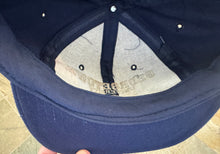 Load image into Gallery viewer, Vintage Georgetown Hoyas Signature Snapback College Hat
