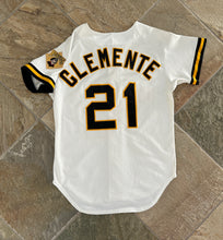 Load image into Gallery viewer, Vintage Pittsburgh Pirates Roberto Clemente Rawlings Baseball Jersey, Size 40, Medium