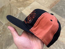 Load image into Gallery viewer, Vintage Texas Longhorns Magic By Bee Snapback College Hat