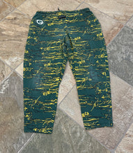 Load image into Gallery viewer, Vintage Green Bay Packers Zubaz Football Pants, Size Medium