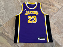 Load image into Gallery viewer, Los Angeles Lakers LeBron James Nike Basketball Jersey, Size Youth Large, 14-16