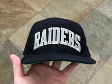 Load image into Gallery viewer, Vintage Los Angeles Raiders Starter Arch Snapback Football Hat