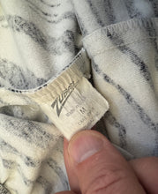 Load image into Gallery viewer, Vintage Los Angeles Raiders Zubaz Football Pants, Size Medium