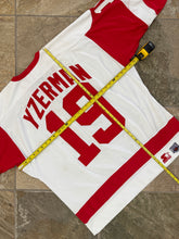 Load image into Gallery viewer, Vintage Detroit Red Wings Steve Yzerman Starter Hockey Jersey, Size XL