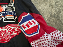 Load image into Gallery viewer, Vintage Detroit Red Wings Pro Player Hockey Jacket, Size Medium