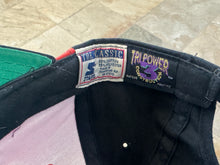 Load image into Gallery viewer, Vintage New York Knicks Starter Tri Power Snapback Basketball Hat