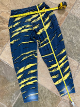 Load image into Gallery viewer, Vintage San Diego Chargers Zubaz Football Pants, Size Medium