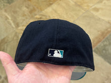 Load image into Gallery viewer, Vintage Seattle Mariners New Era Pro Fitted Baseball Hat, Size 7 1/8