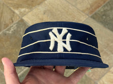 Load image into Gallery viewer, Vintage New York Yankees Youngan Pill Box Snapback baseball Hat