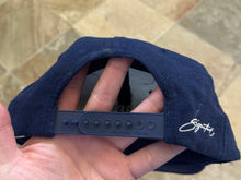 Load image into Gallery viewer, Vintage Georgetown Hoyas Signature Snapback College Hat